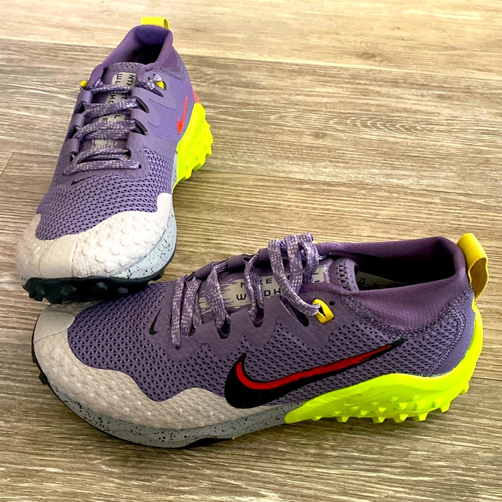 Never worn, no box size 7.5 women’s would like for them to be used and enjoyed.